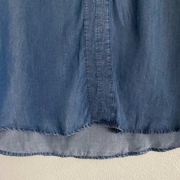 Harve Benard Denim Top Womens Size Small Blue 100% Tencel Roll Tab Sleeves - Picture 7 of 10